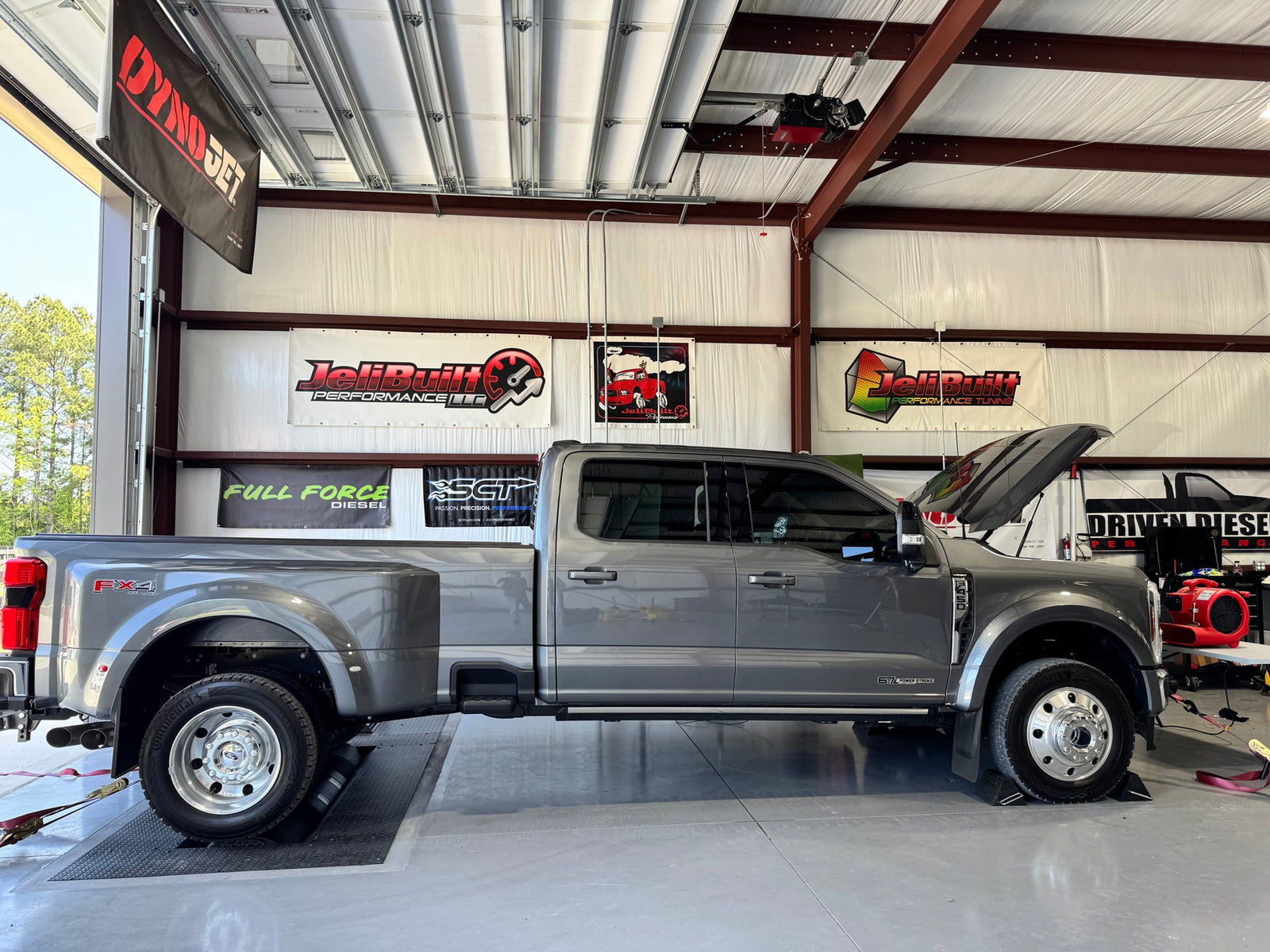 The Latest, SPE Motorsport Performance Industry News - Ford Dominates The HP War; Budget Racing and more!