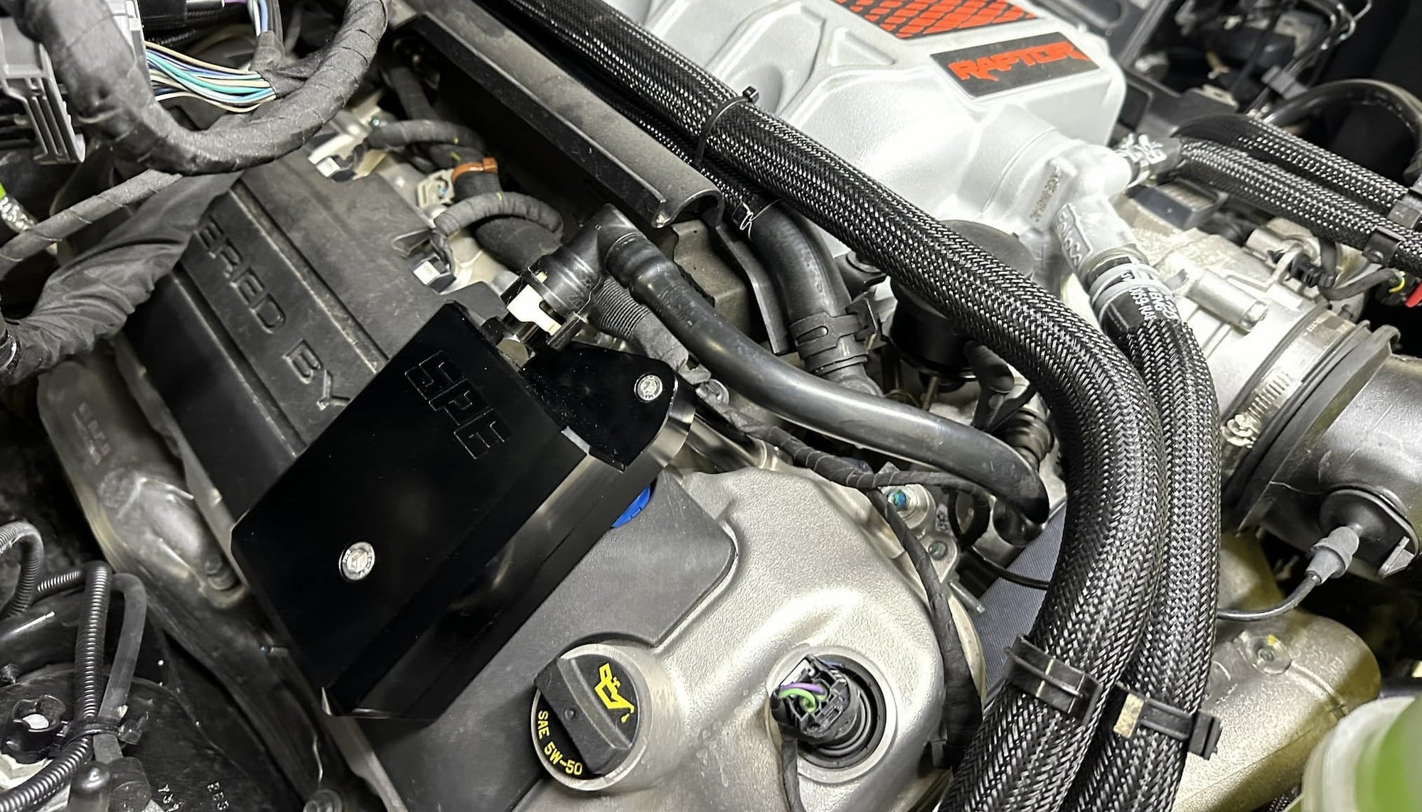 Clean Engine, Happy Raptor R: SPE Billet Catch Can